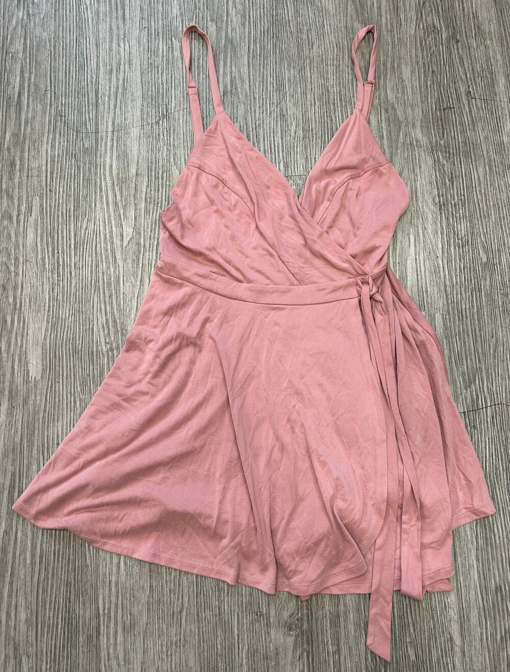 Kimchi Blue Pink Wrap Romper Shorts Womens L V-Neck Tie Waist Festival Boho
